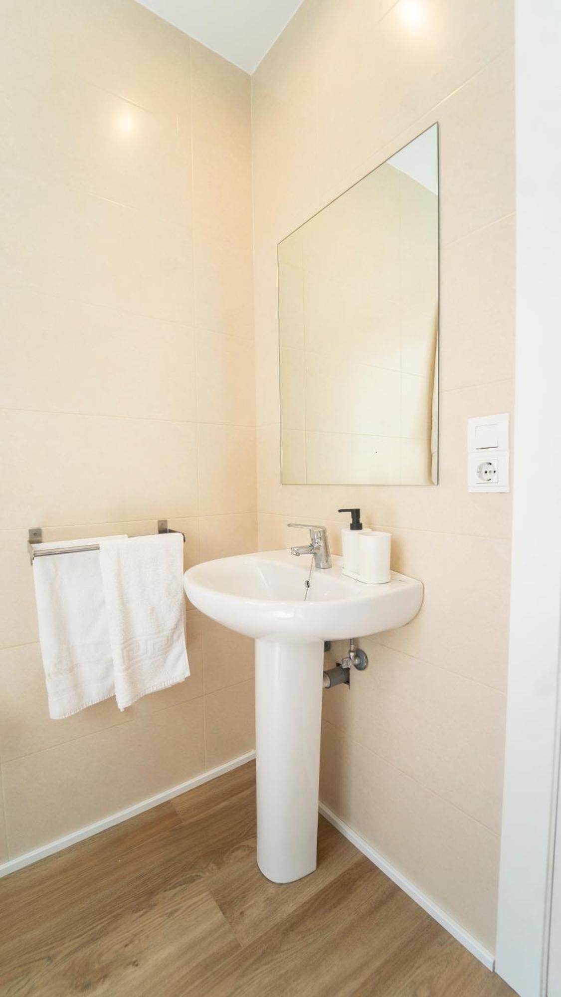 Apartamento Alborea กรานาดา ภายนอก รูปภาพ