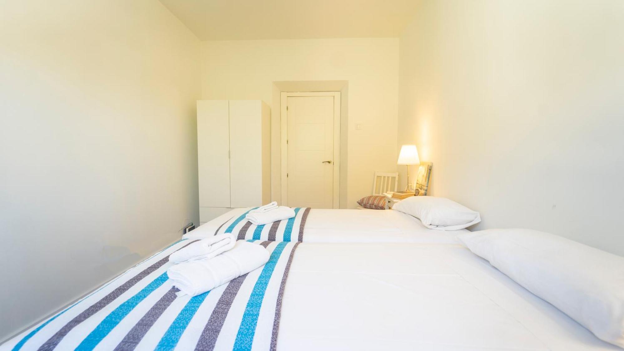 Apartamento Alborea กรานาดา ภายนอก รูปภาพ