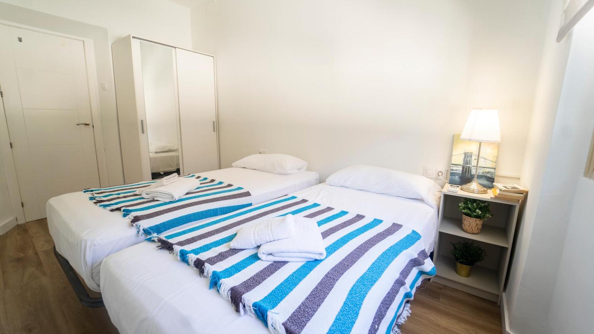 Apartamento Alborea กรานาดา ภายนอก รูปภาพ